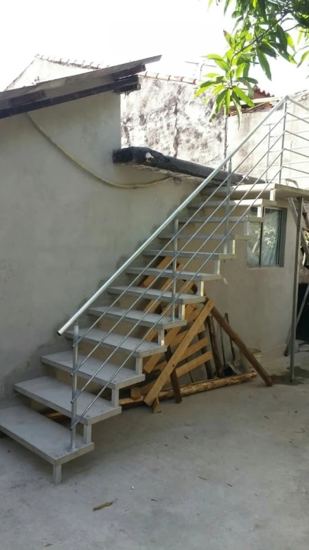 escada pré moldada concreto