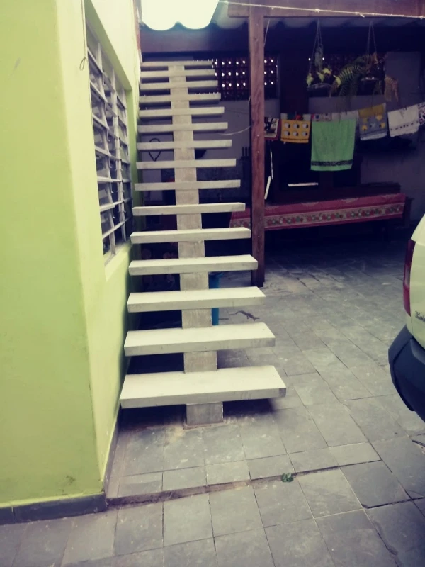 escada pré moldada reta
