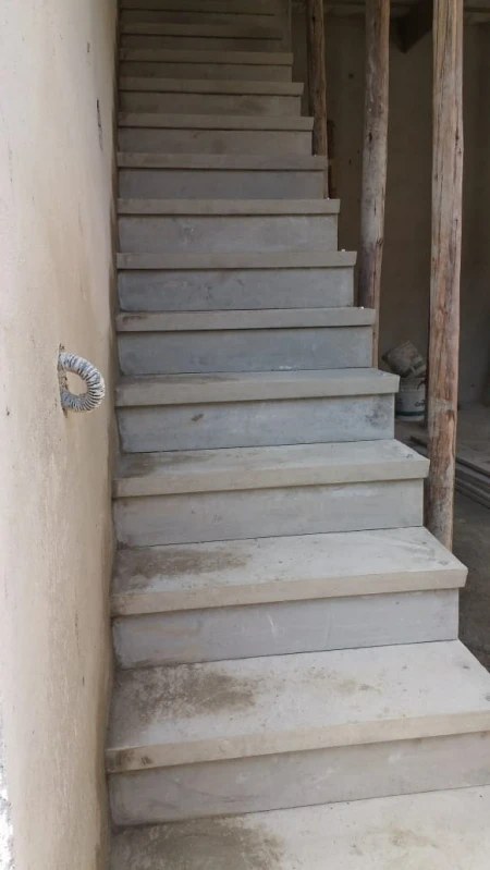 escada reta concreto pré moldada